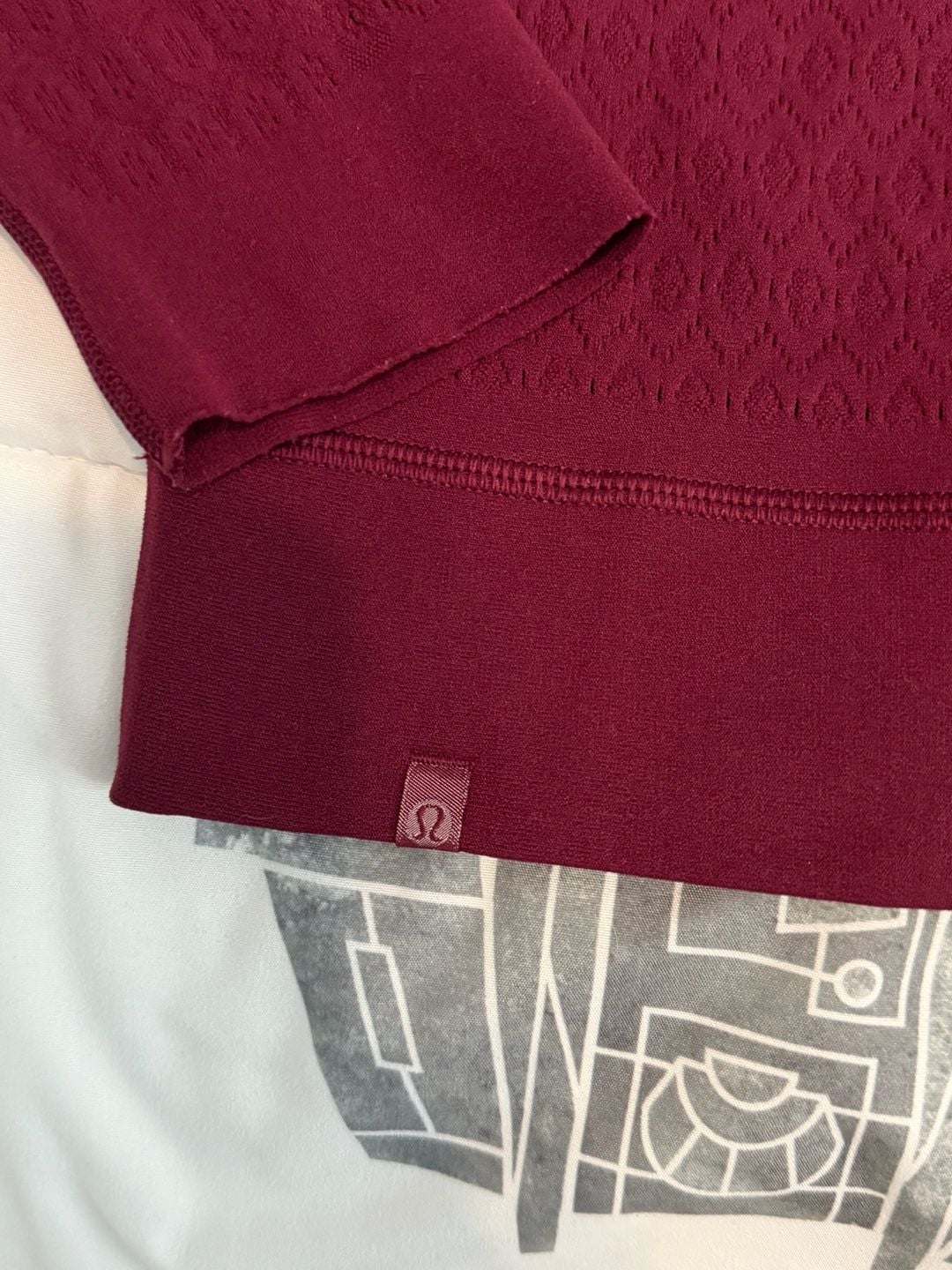 Lululemon Reveal 1/2 Zip Pullover Size 6 Burgundy Red 6