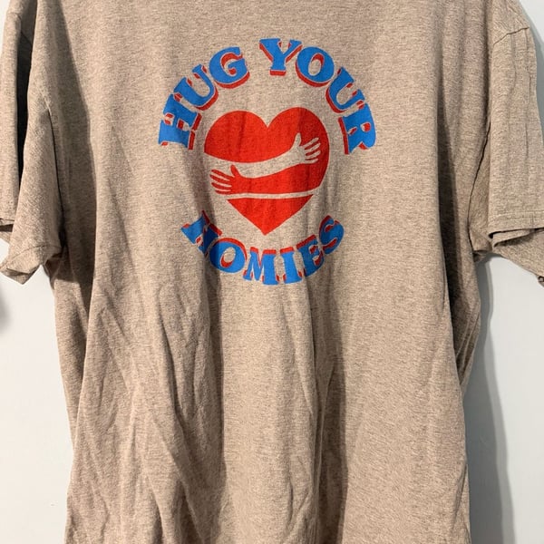 Fruit of the Loom Hug Your Homies Graphic T-Shirt Size L Gray