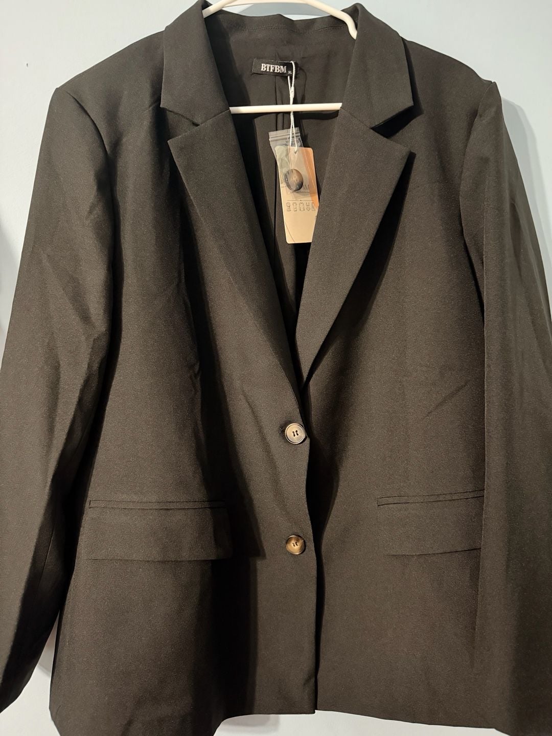 BTFBM Blazer Size XL Black Two Button Long Sleeve 2