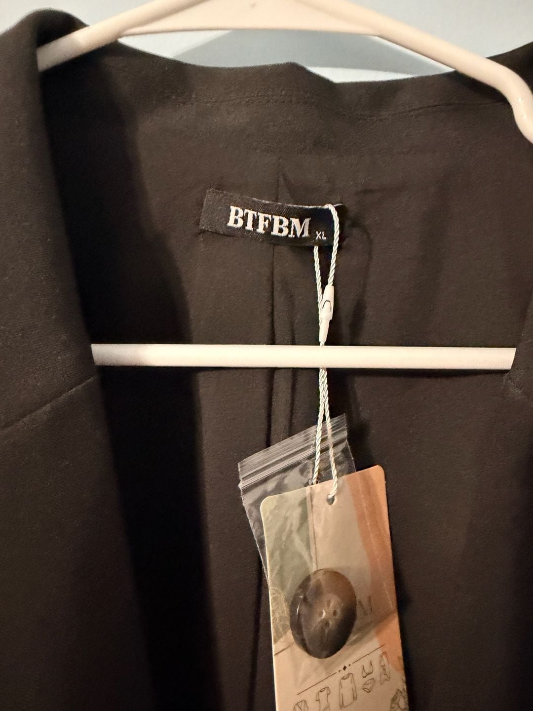 BTFBM Blazer Size XL Black Two Button Long Sleeve 3