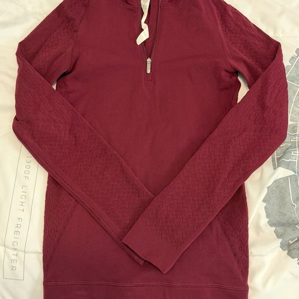 Lululemon Reveal 1/2 Zip Pullover Size 6 Burgundy Red