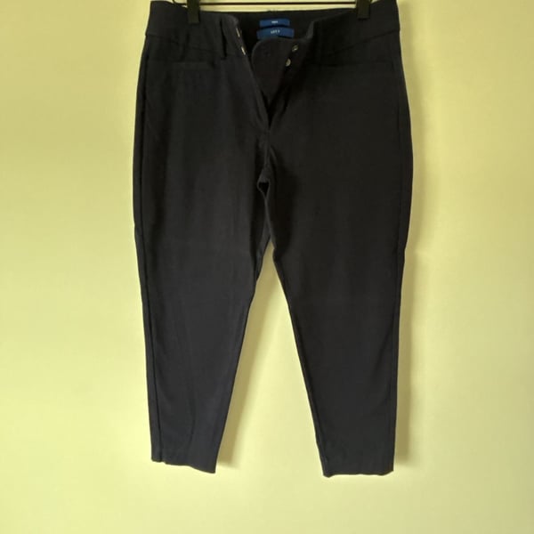 Apt. 9 Torie Slim Pants Size 10 Navy Blue Stretch Cotton Crop