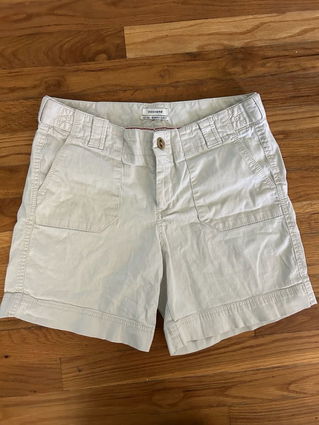 Vintage Women’s Dockers Low Rise Slightly Curvy Shorts 2