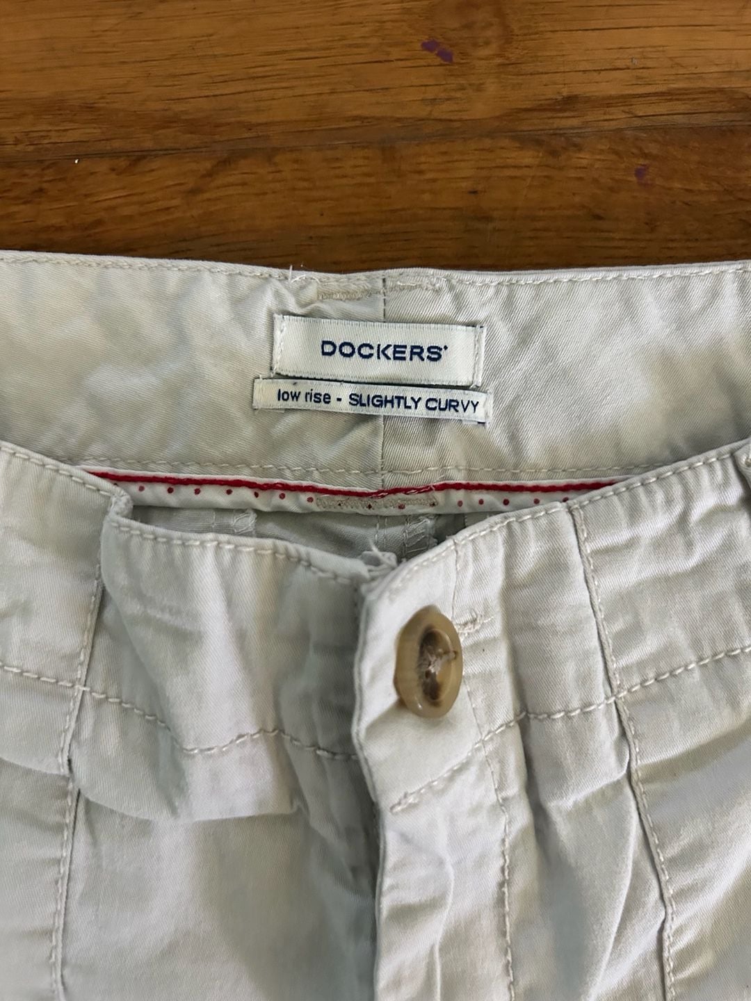 Vintage Women’s Dockers Low Rise Slightly Curvy Shorts 3