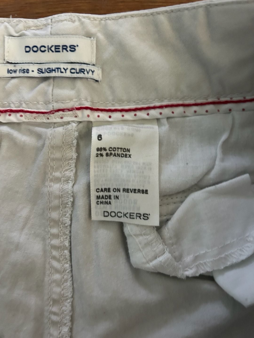 Vintage Women’s Dockers Low Rise Slightly Curvy Shorts 4