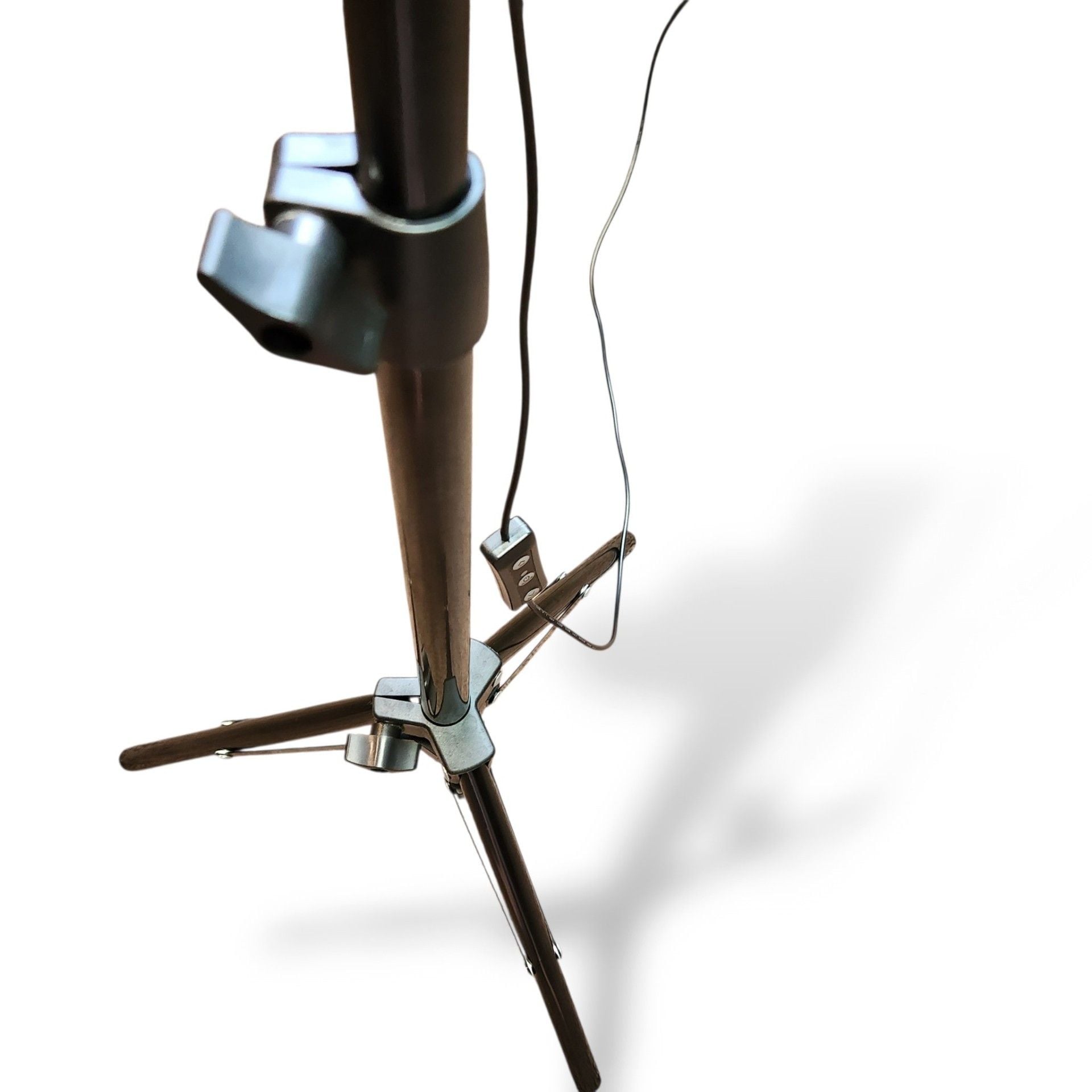 Altson LED Video Light Model XKU-70 with Tripod Stand USB Powered 8