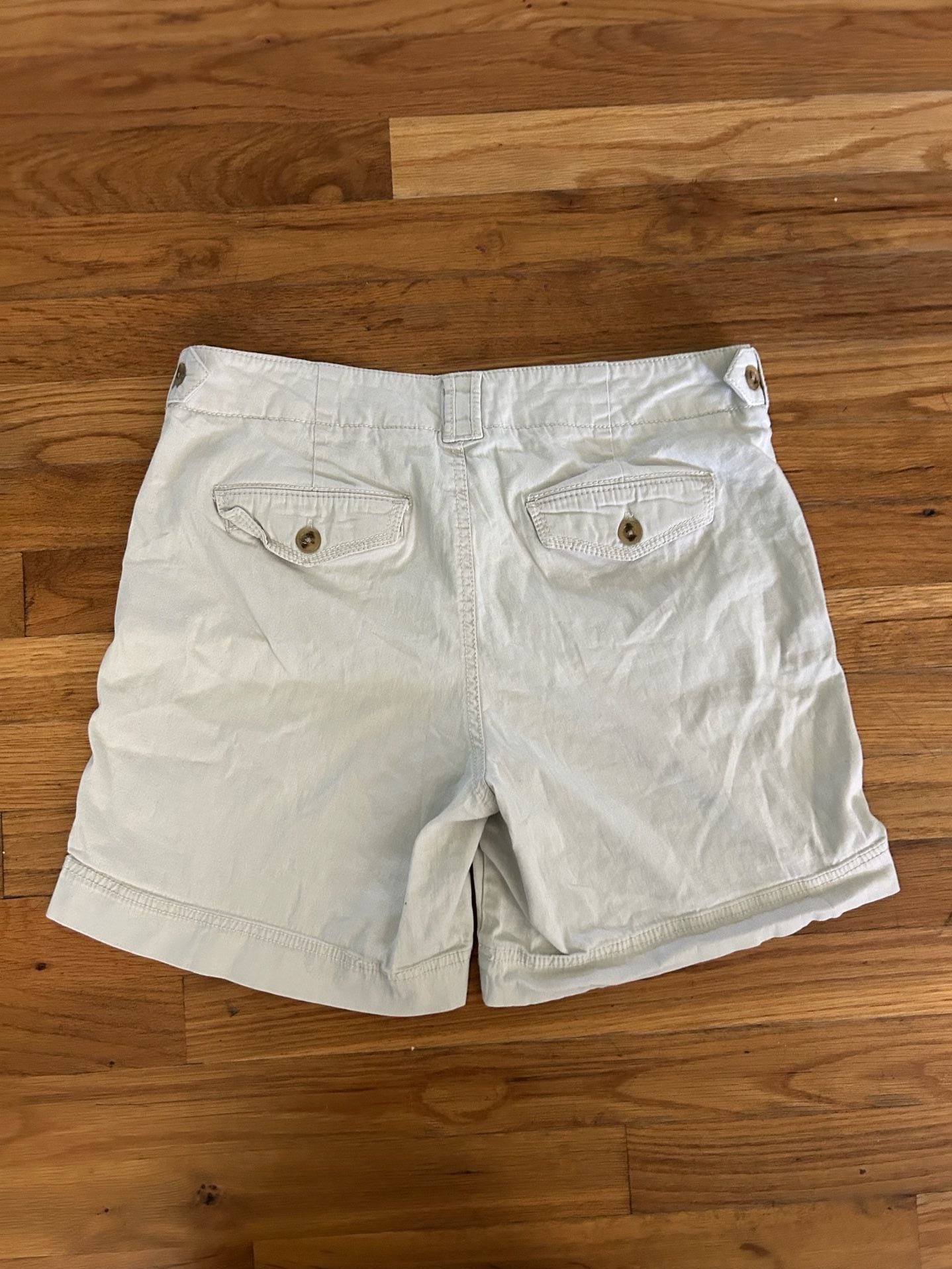 Vintage Women’s Dockers Low Rise Slightly Curvy Shorts 5