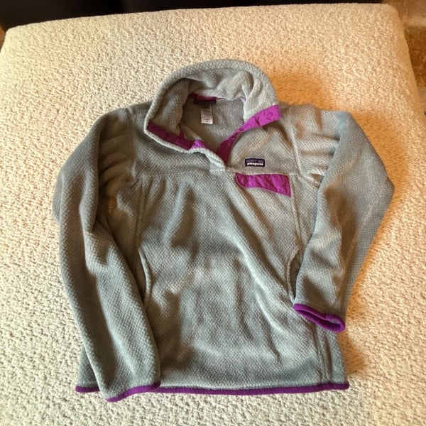Patagonia Re-Tool Snap-T Fleece Pullover Size XS Gray Purple