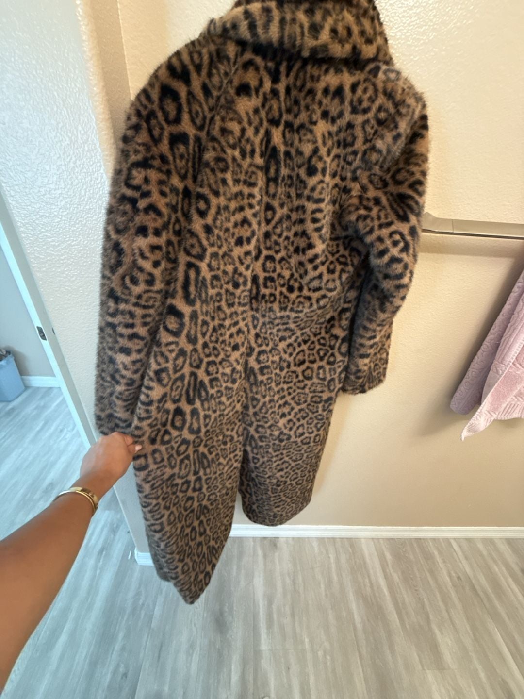 New Imperial Faux Fur Coat Size US 10 Leopard Print Long Jacket
Made in Turkey 4