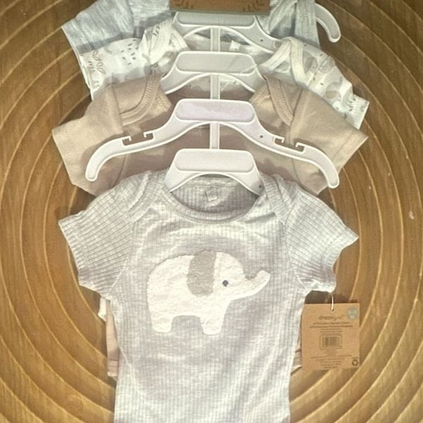 Dreamgro 4pk Bodysuits Size 6-9M Elephant Neutral Baby Set NWT