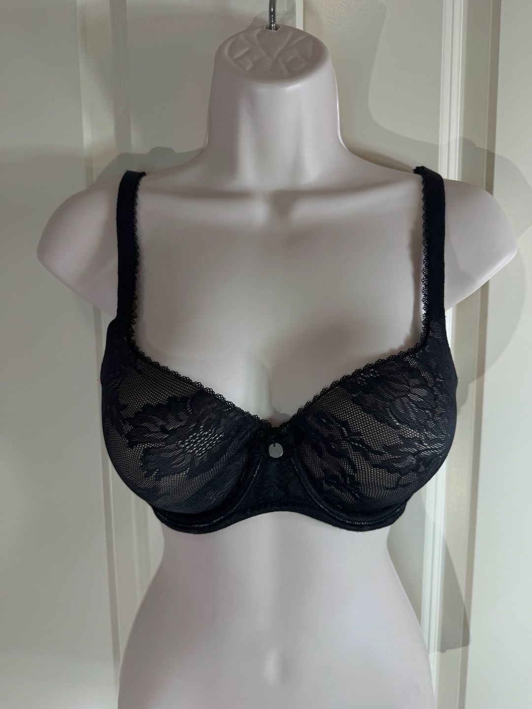 Victoria's Secret Body by Victoria Lined Demi Bra 34D Black 2