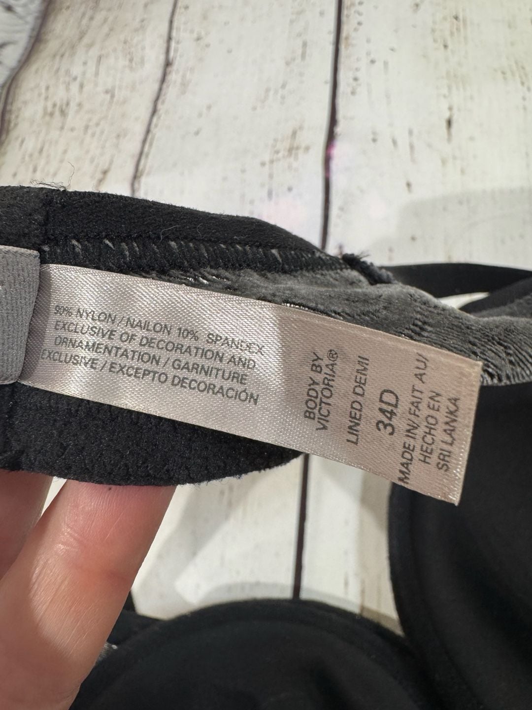 Victoria's Secret Body by Victoria Lined Demi Bra 34D Black 7