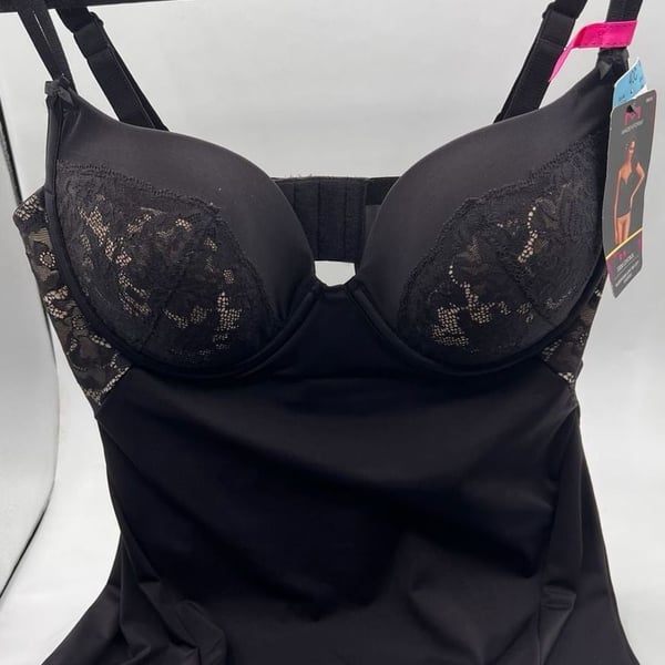 Maidenform Love The Lift Camisole Size 40C Black Firm Control