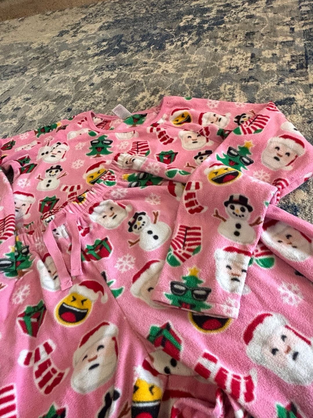The Place Christmas Pajama Set adult Size M 2
