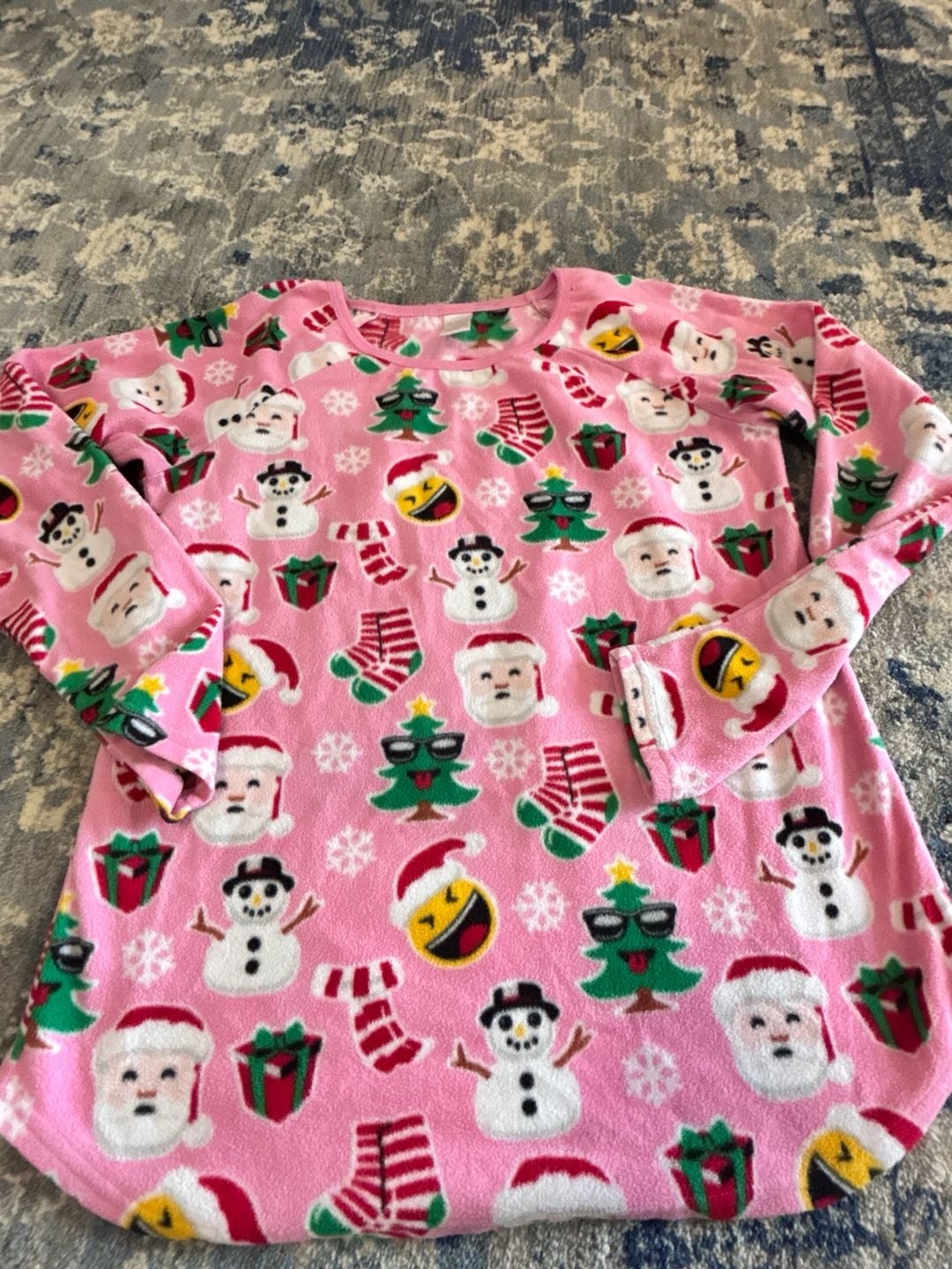 The Place Christmas Pajama Set adult Size M 4