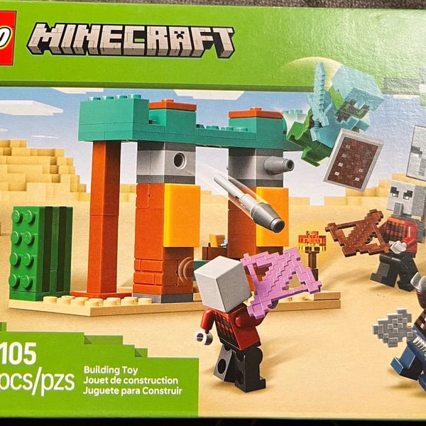 LEGO Minecraft The Illager Desert Patrol 21267 Building Kit