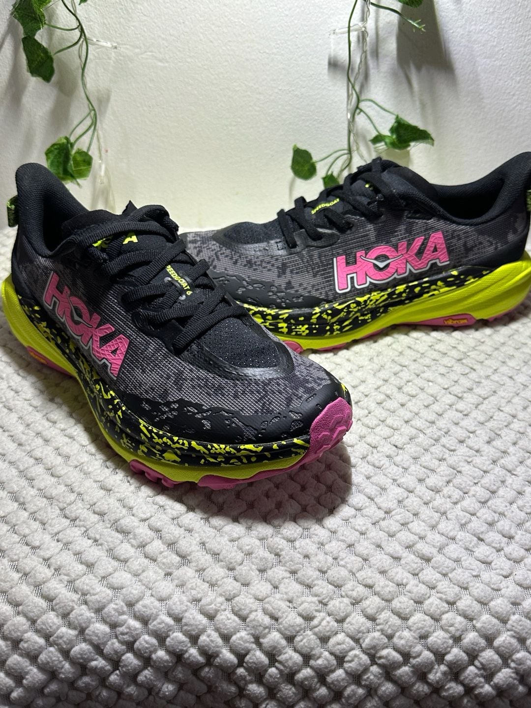 HOKA Speedgoat 6 pour femme, Noir/blanc 4