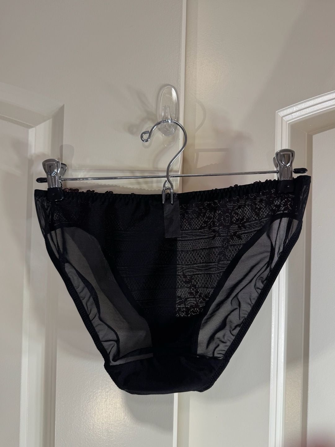 Wacoal Enbrace Lace Bra and Panty Set Black Pink 34C/Medium 5