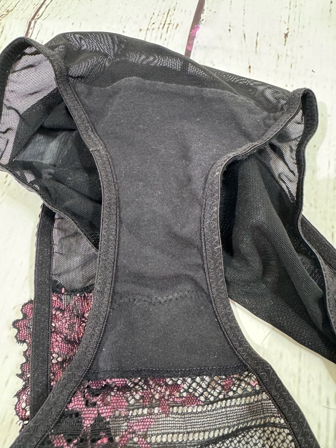 Wacoal Enbrace Lace Bra and Panty Set Black Pink 34C/Medium 12