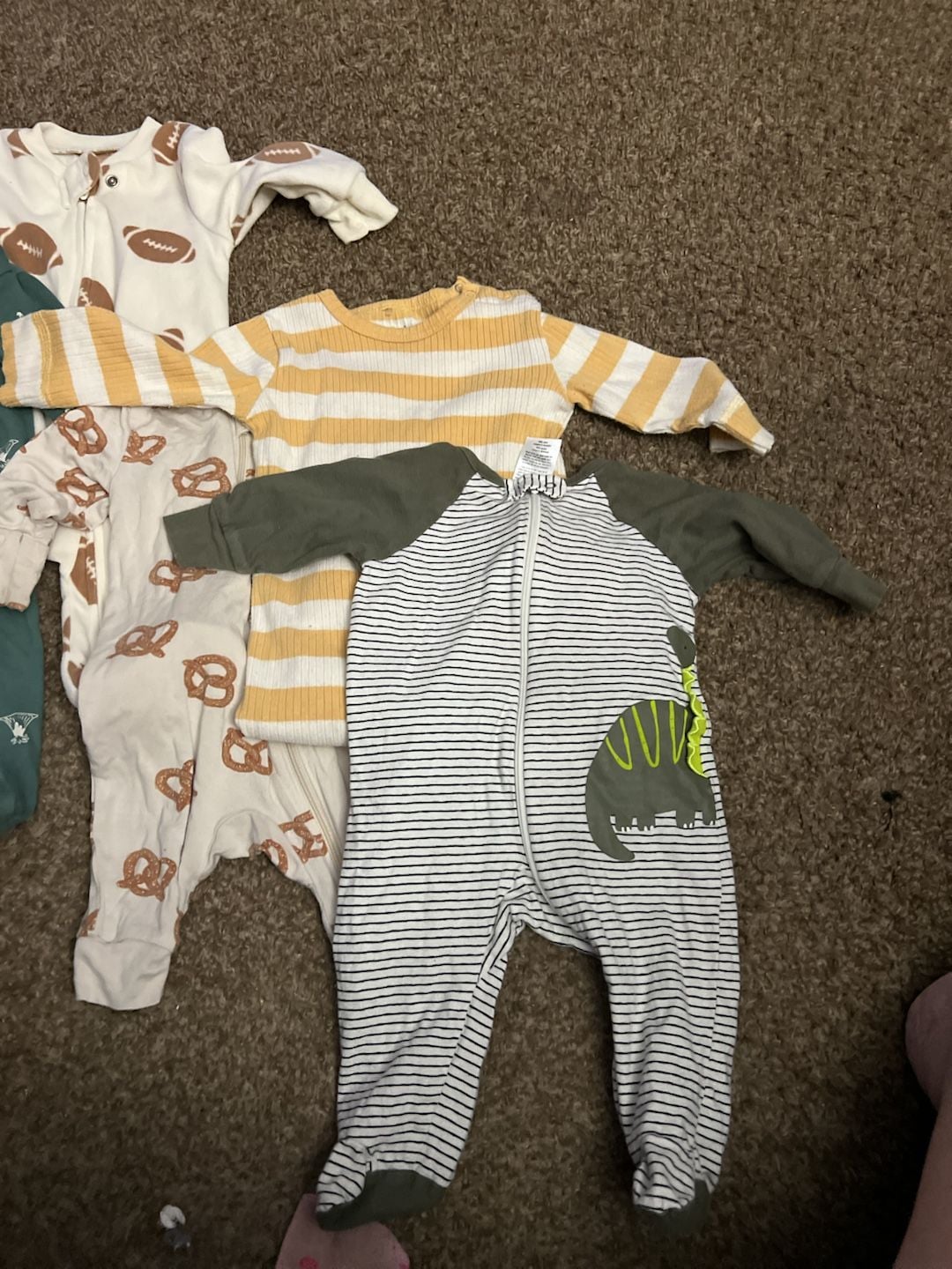0-3 months Baby Footed and Sleepers 3
