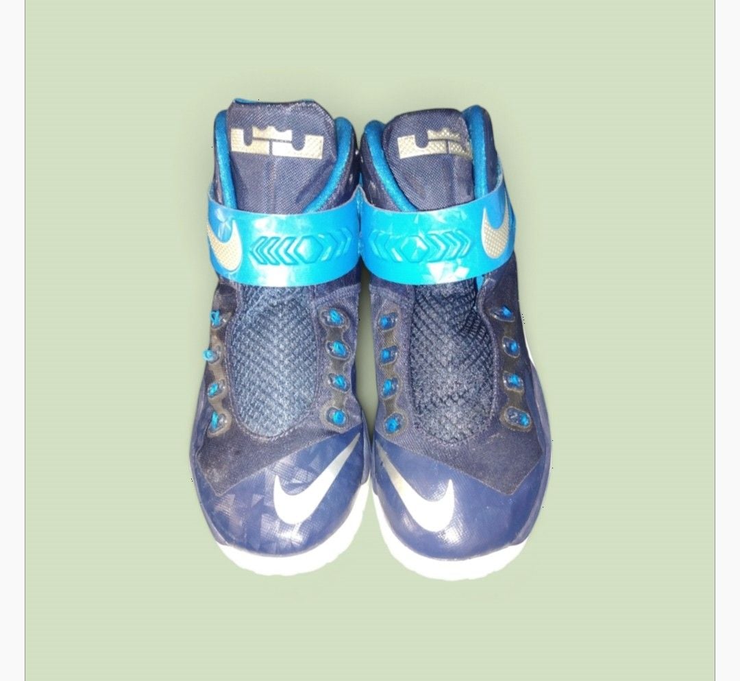 Nike Zoom Soldier VIII Size 10 Midnight Navy Basketball Shoes 2
