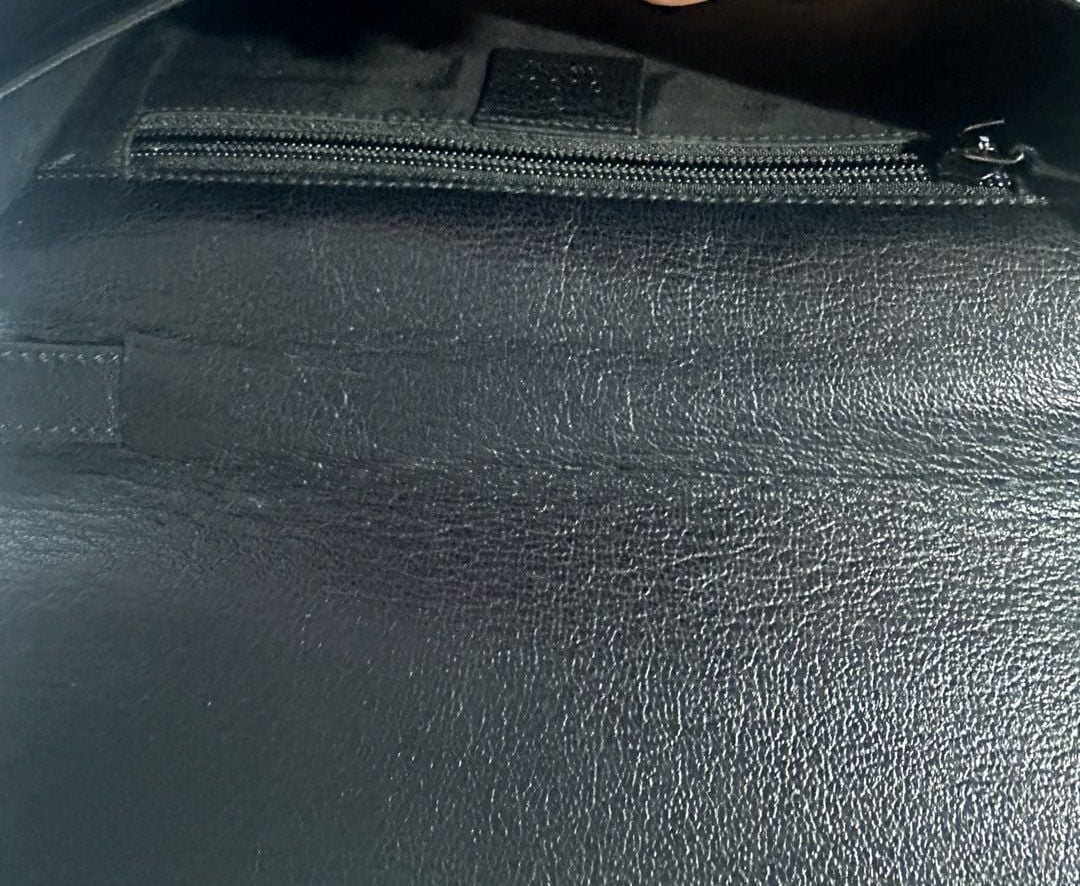 Authentic Gucci Leather Clutch Black 8