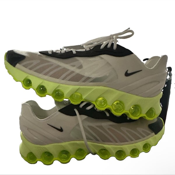Nike Air Max Dn8 QS Size 13 Dark Hazel Pale Ivory