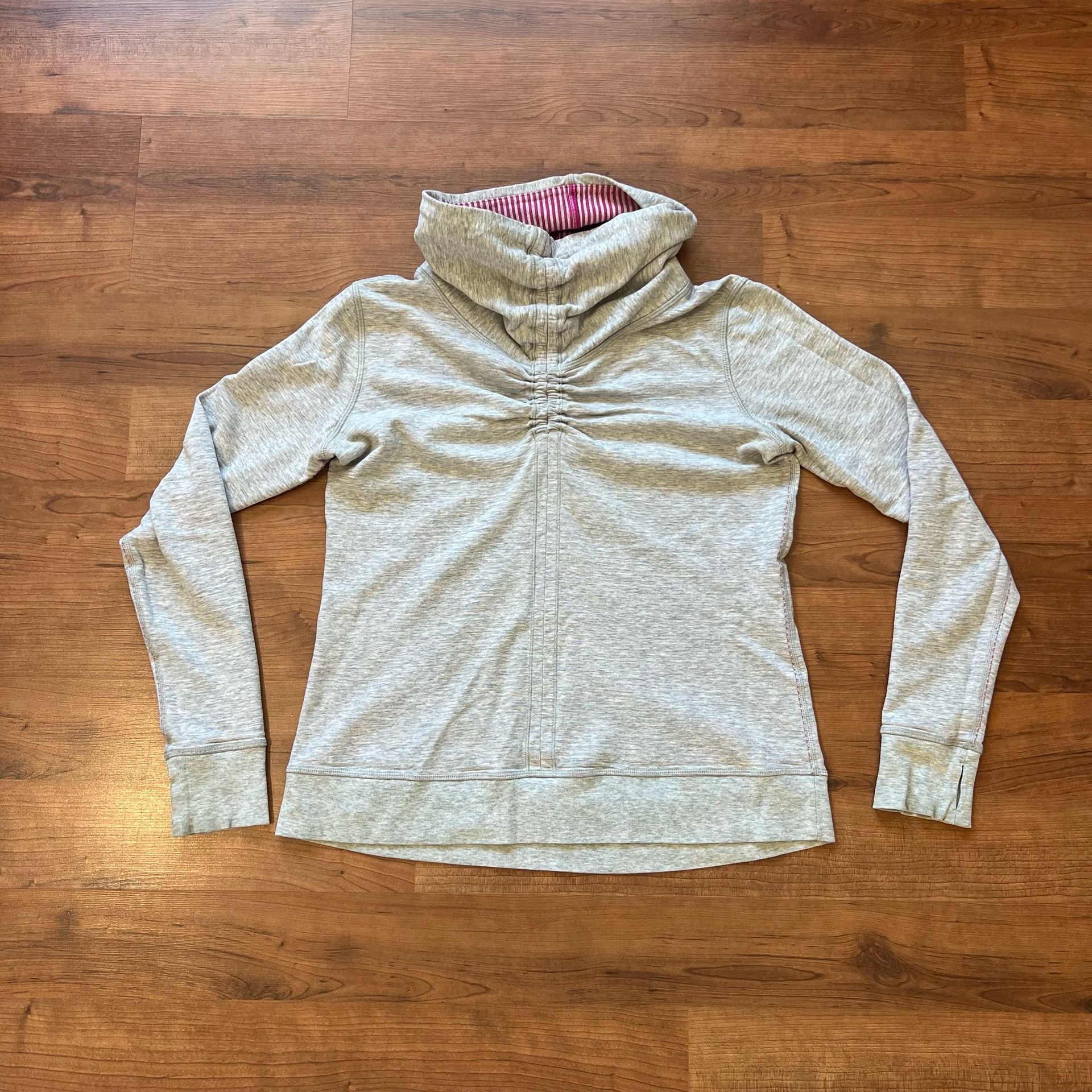 Lululemon Reversible Pullover Sweatshirt Women Sz 6 Gray Pink Striped Cinched 2