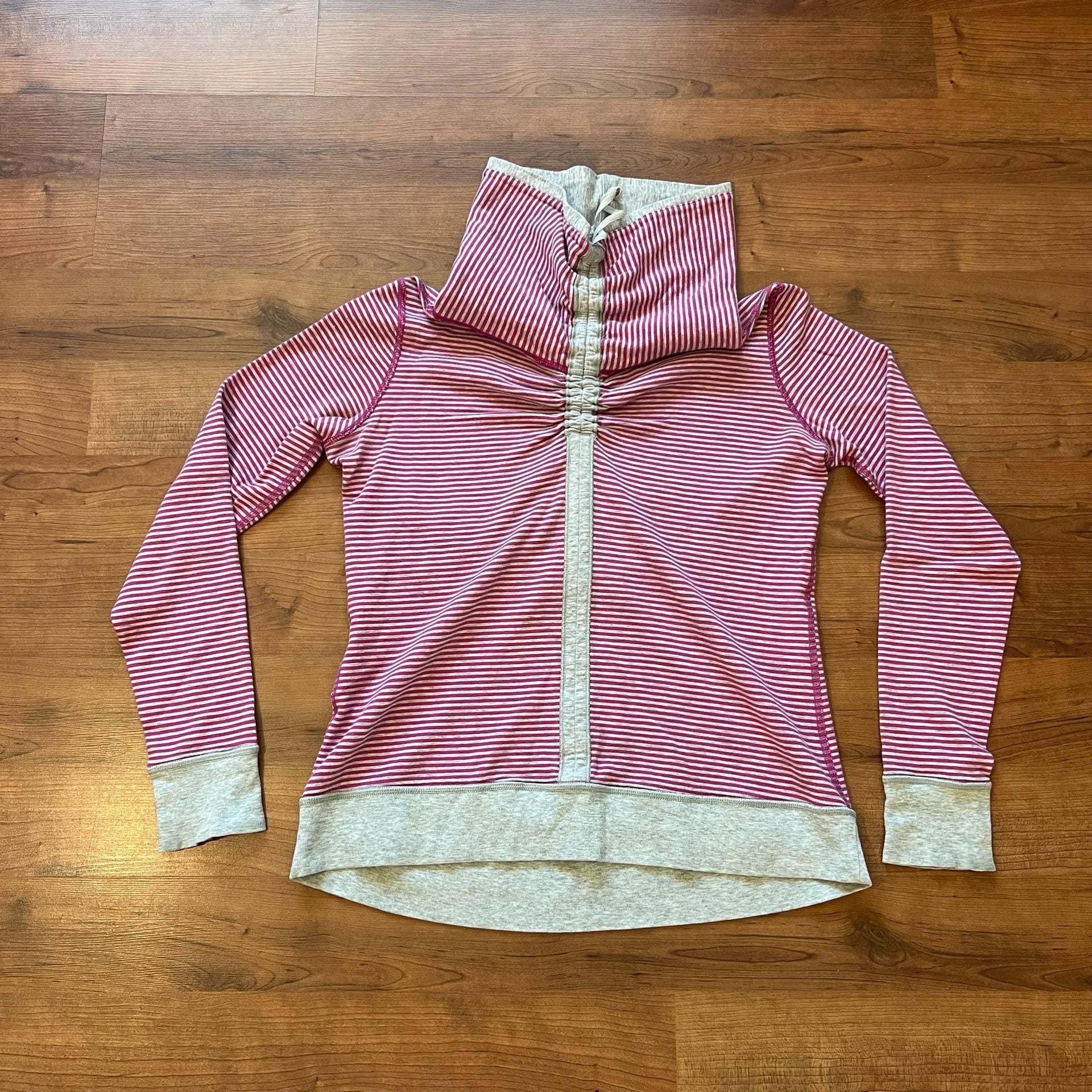 Lululemon Reversible Pullover Sweatshirt Women Sz 6 Gray Pink Striped Cinched 3