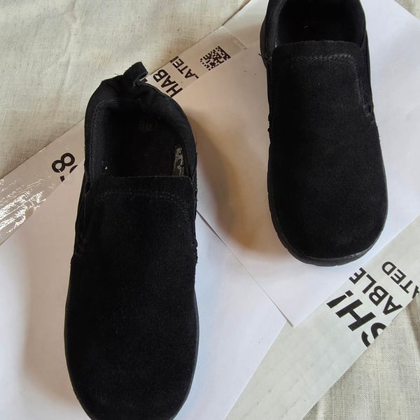 Route 66 Slip-On Shoes Size 6.5 M Black Leather