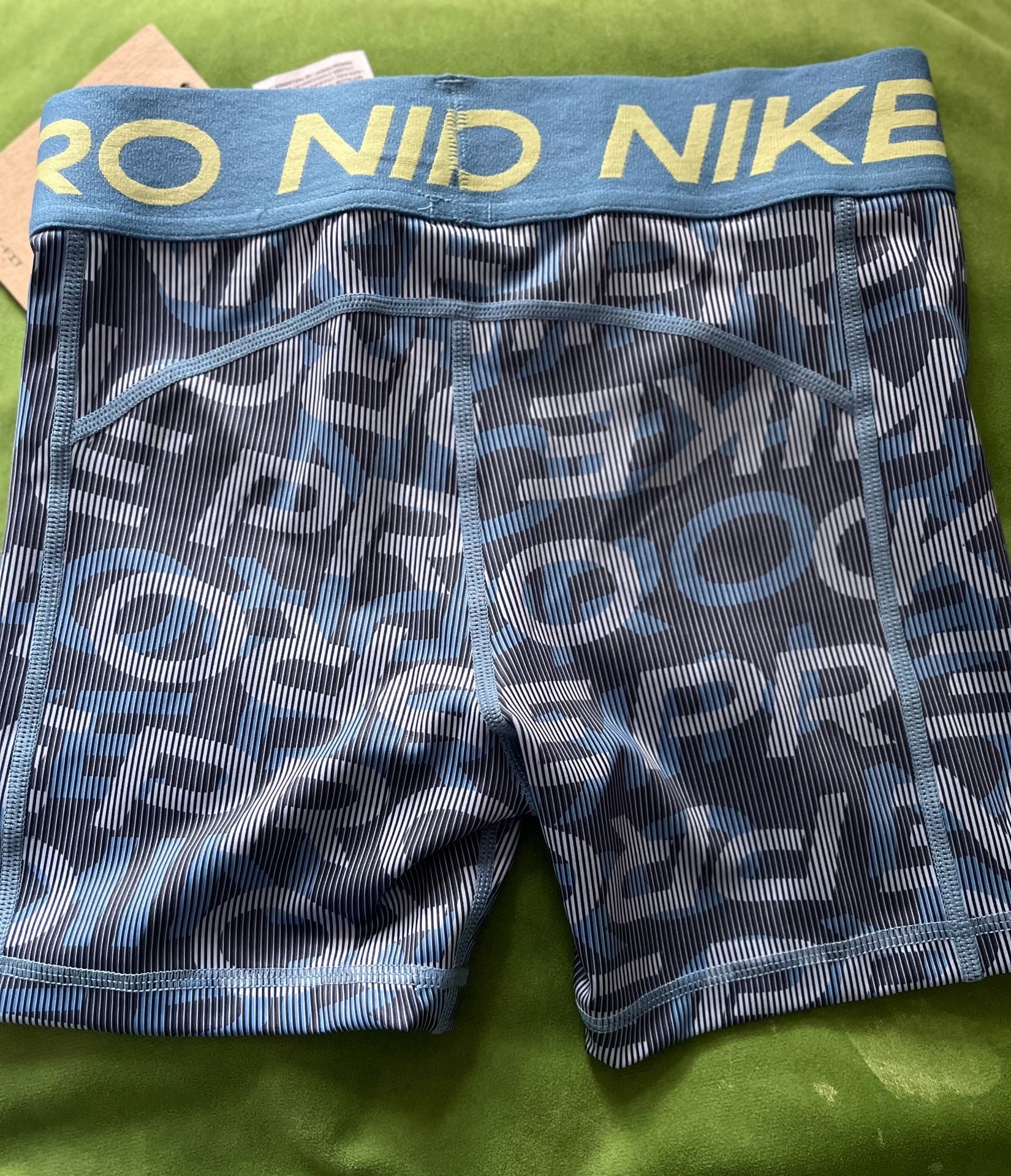 Product thumbnail 6