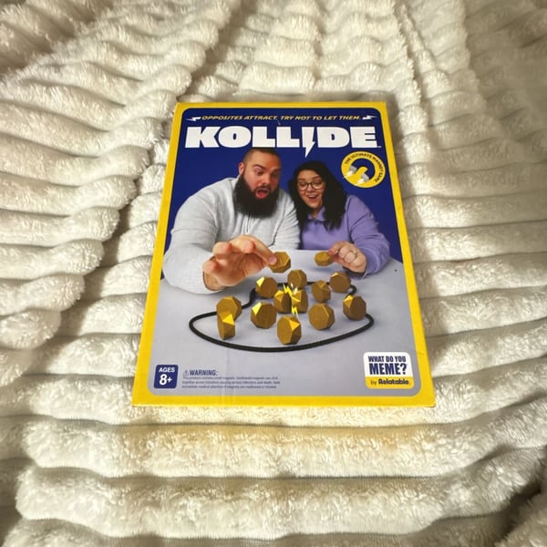 What Do You Meme? Kollide Magnetic Game Boxed