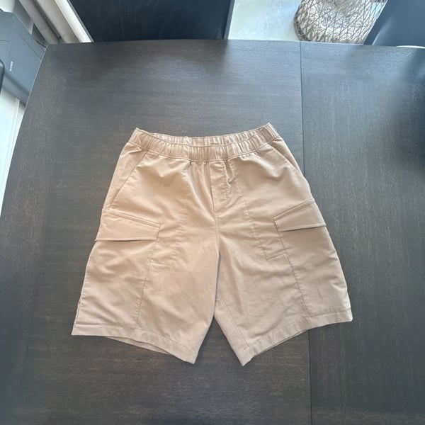 Lululemon Stretch Cotton Versatwill Cargo Pocket Shorts 10" brown