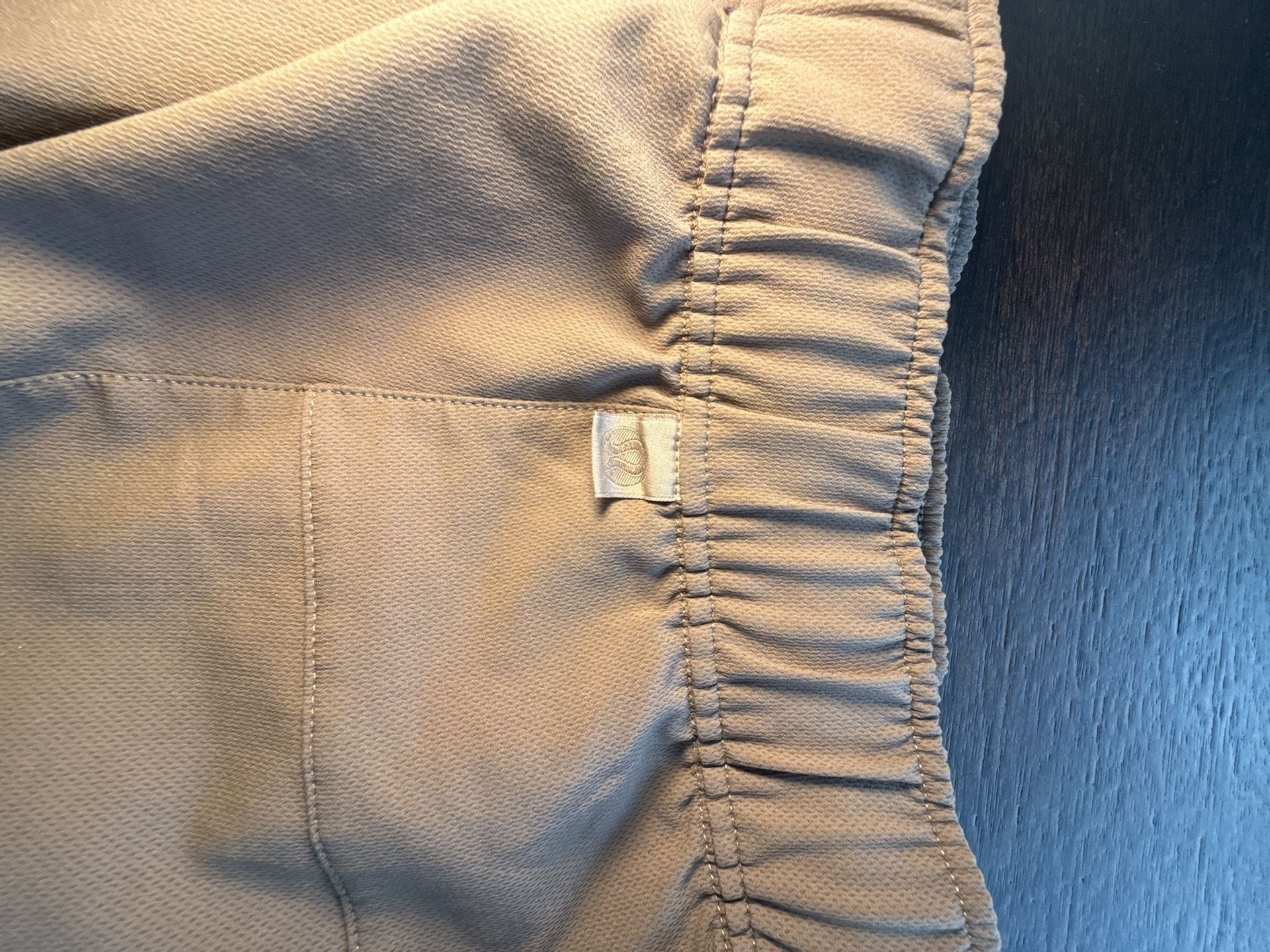 Lululemon Stretch Cotton Versatwill Cargo Pocket Shorts 10" brown 6