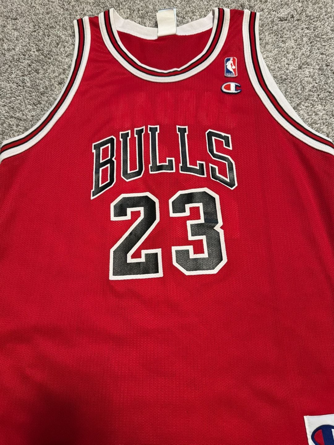Champion Chicago Bulls Michael Jordan 23 Jersey Size XL18-20. Rare and hard to find. 4