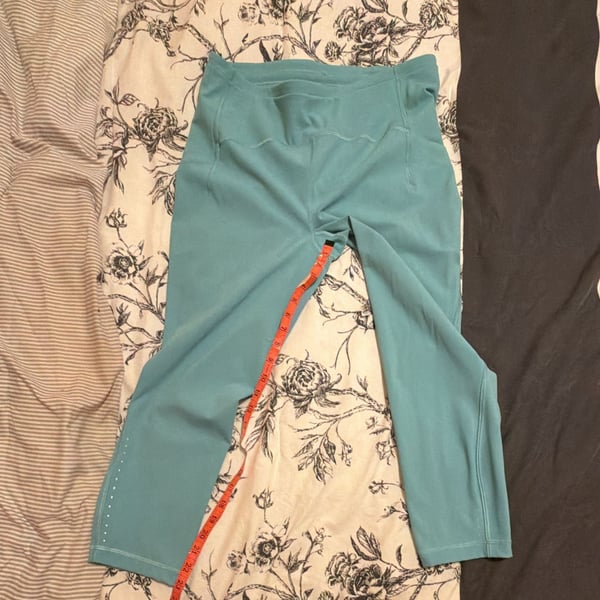 Lululemon Swift Speed High-Rise Crop Size 12 Teal Lagoon Leggings
