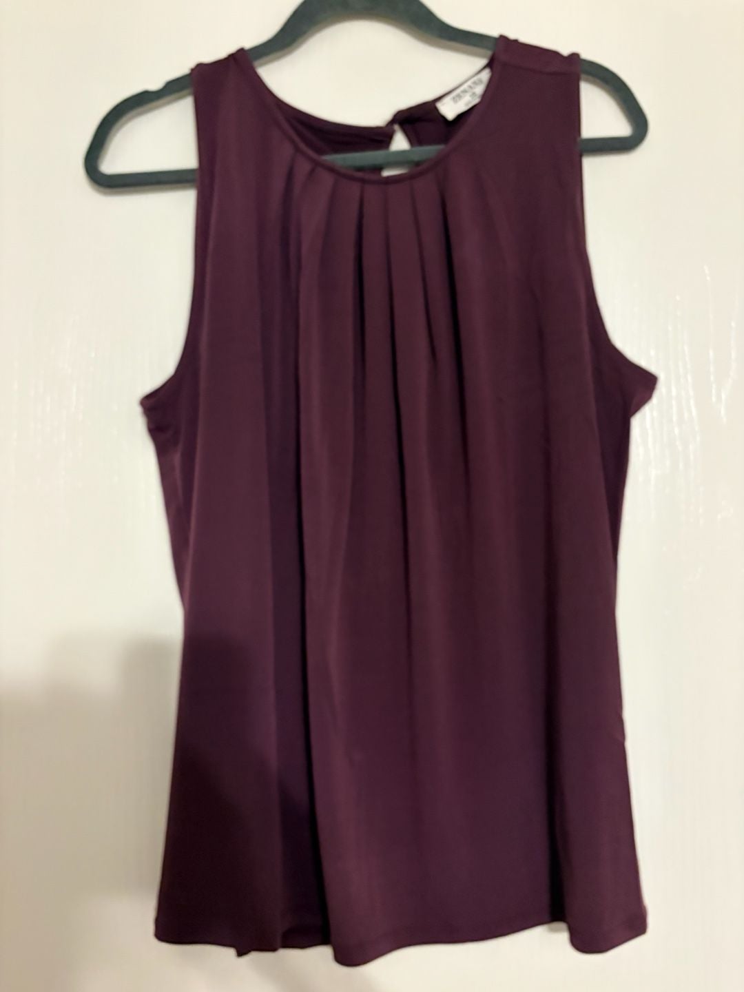 Zenana Blouse Size 1X Plum Purple Pleated Keyhole Back Sleeveless Top 2