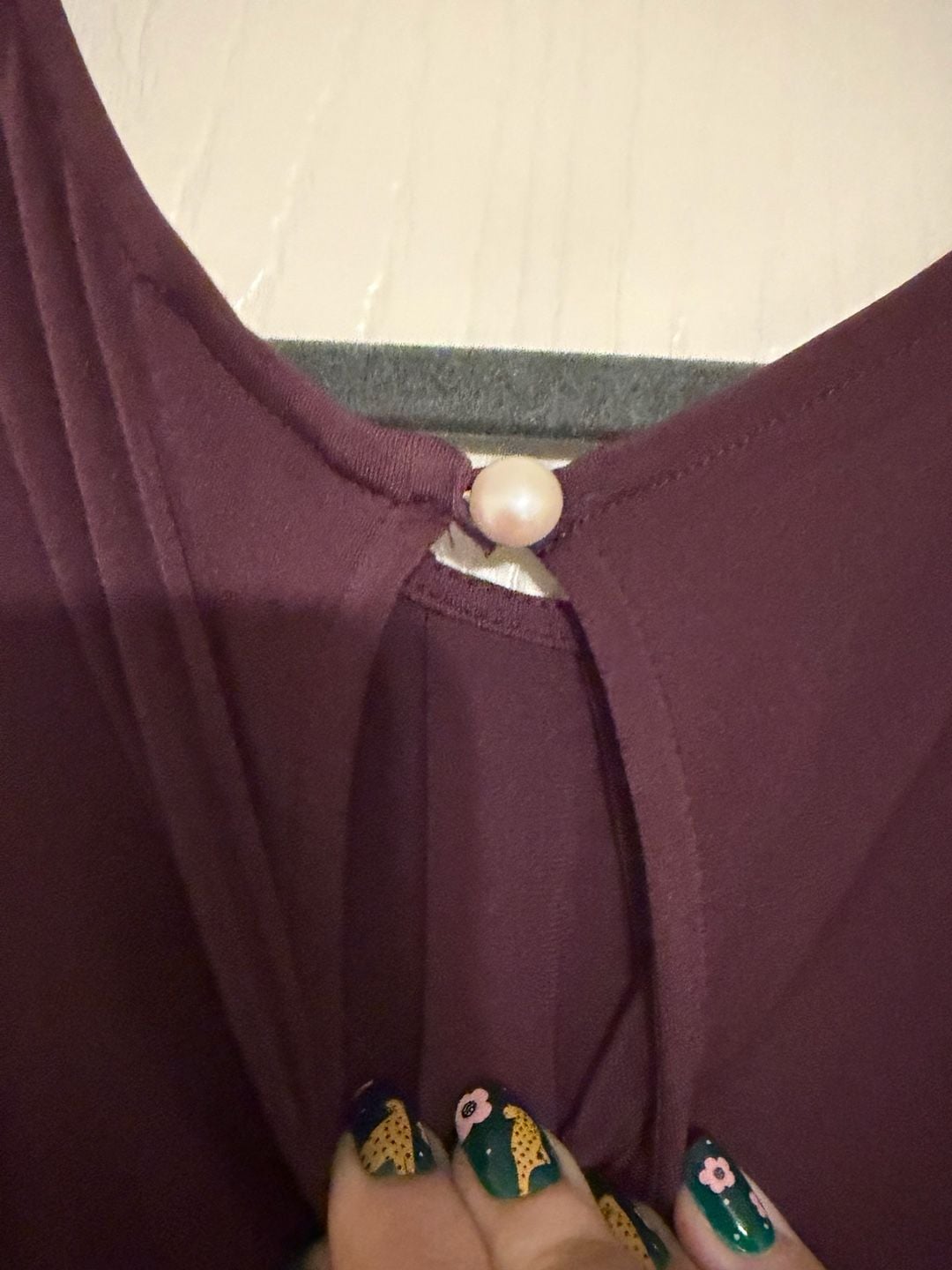 Zenana Blouse Size 1X Plum Purple Pleated Keyhole Back Sleeveless Top 4