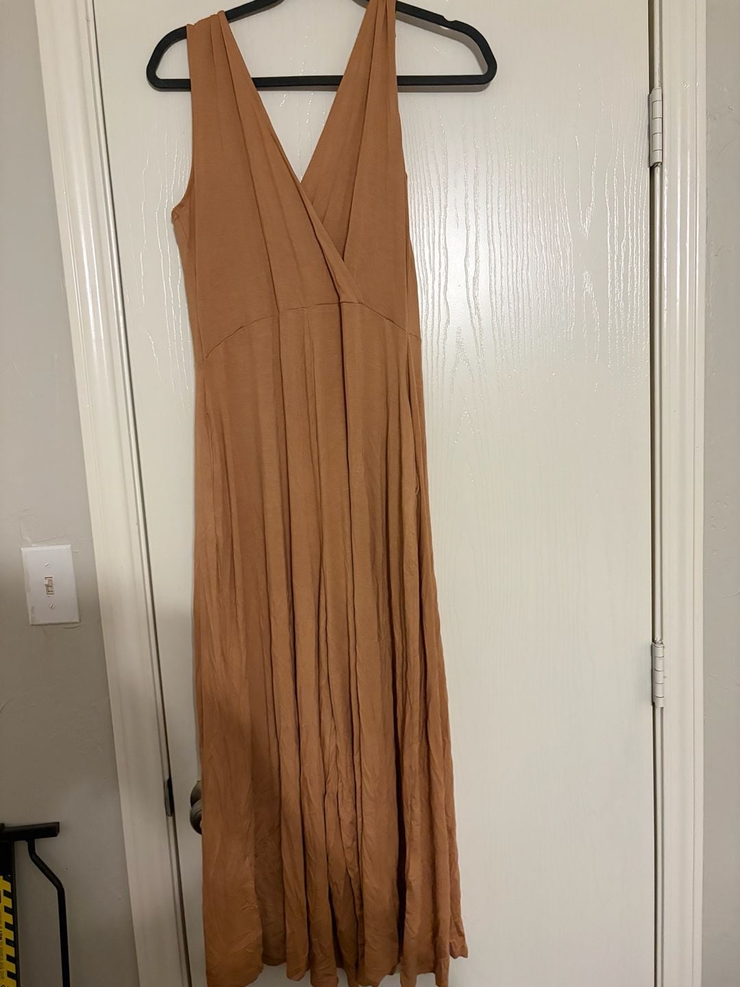 Zenana V-Neck Sleeveless Jumpsuit Size L Tan Brown 5