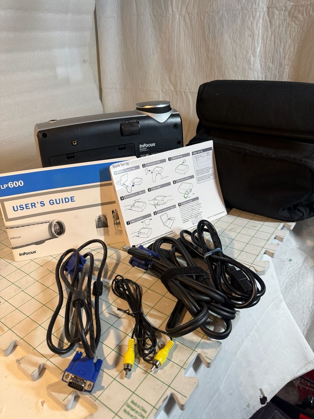 InFocus IN34EP DLP Projector 9