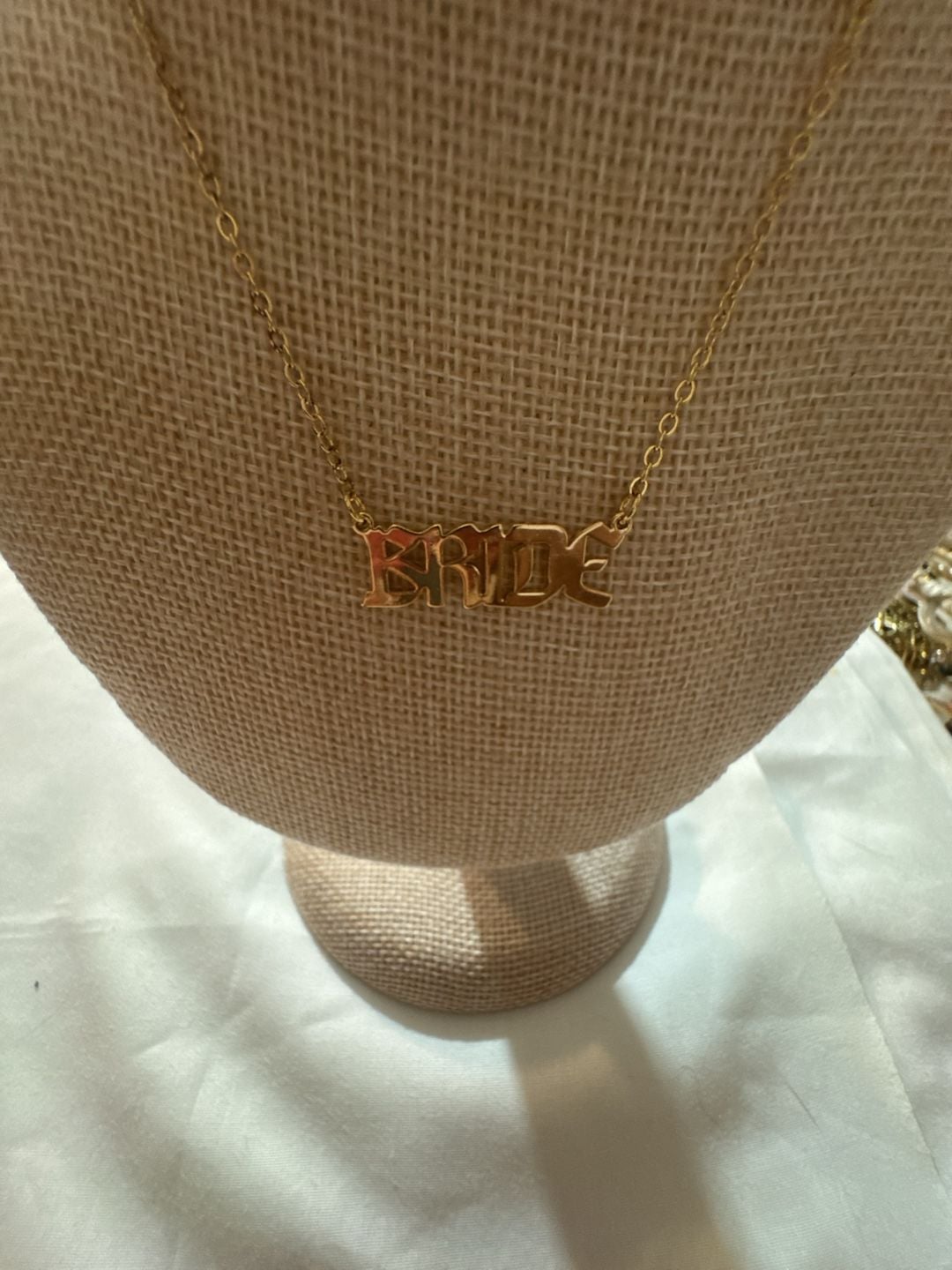 Faux Fetti Bride Gold Tone Necklace 3