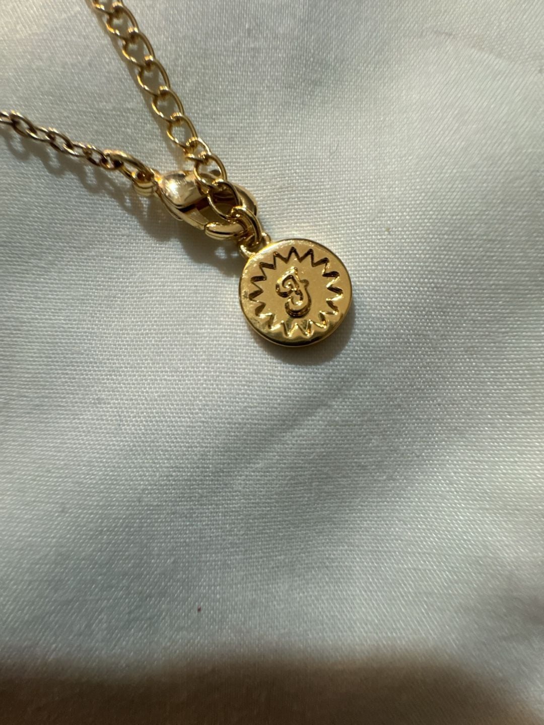 Faux Fetti Bride Gold Tone Necklace 4