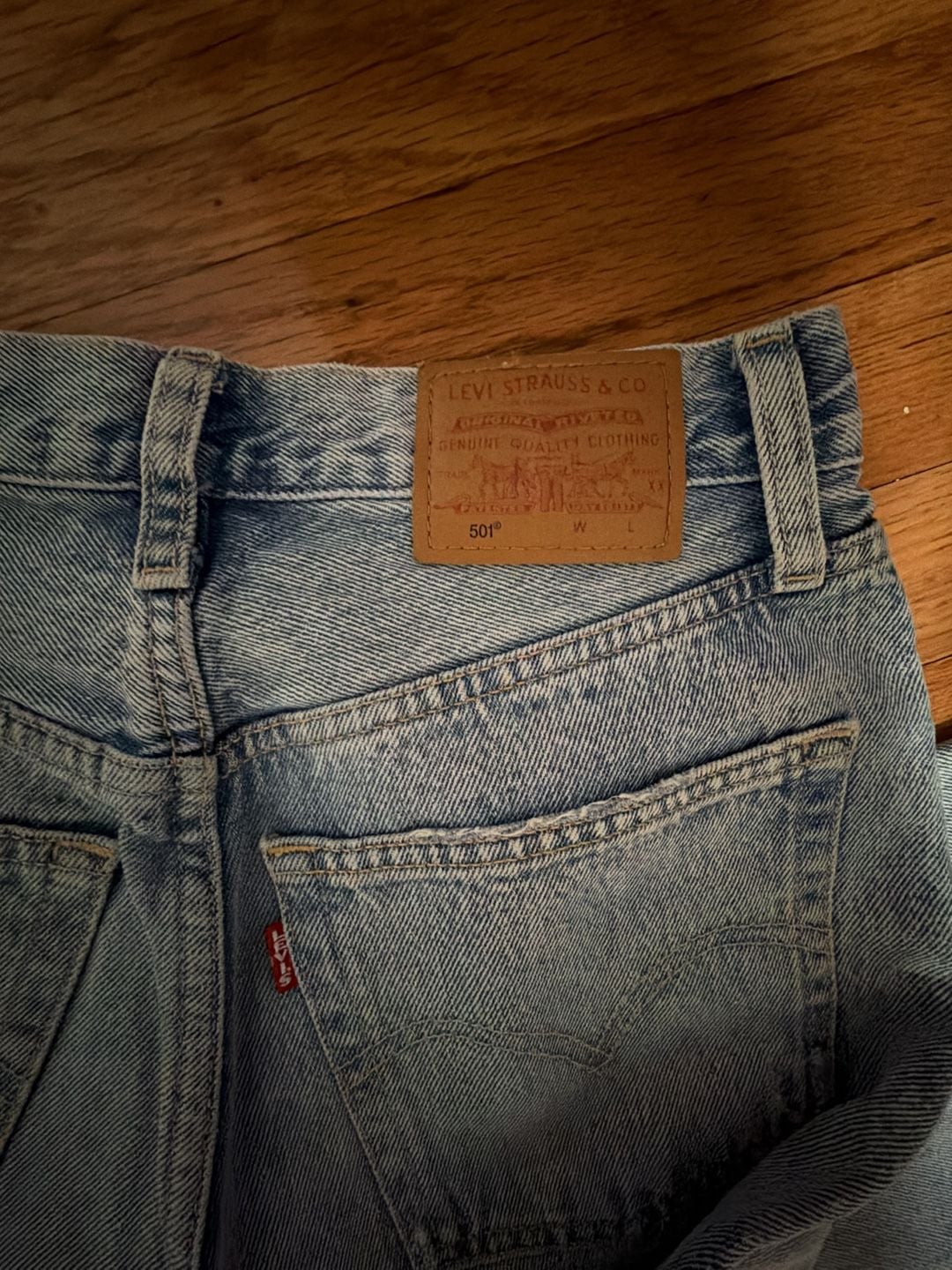 Levi's 501 Premium Light Wash Denim Jeans Size 24 4