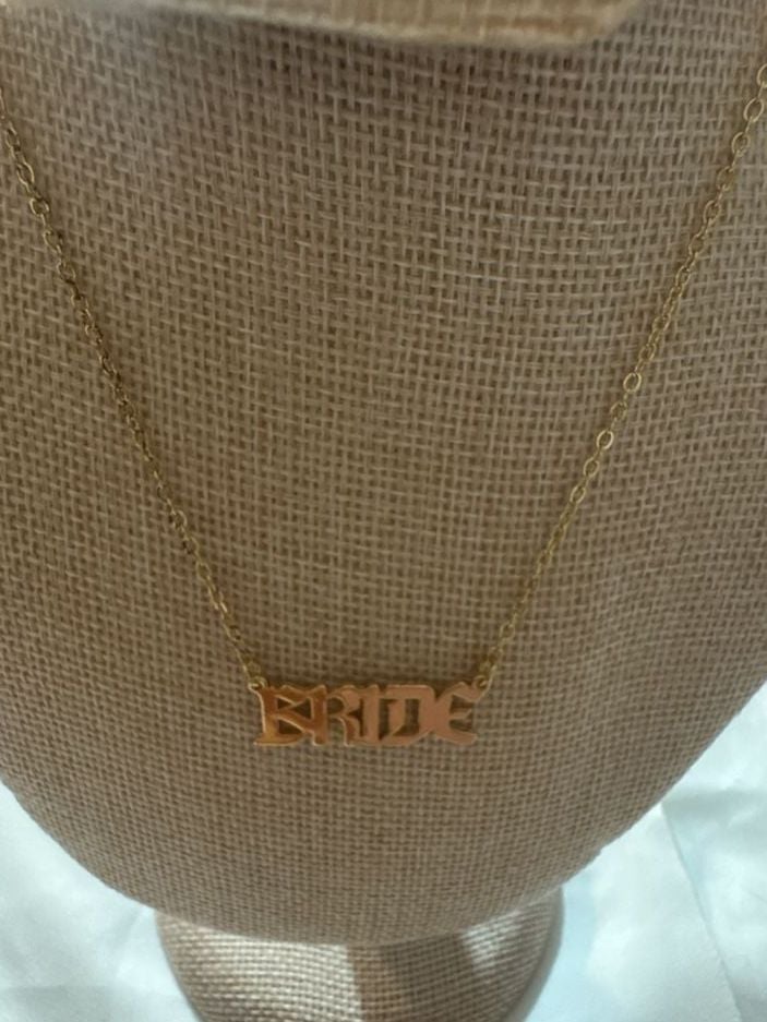 Faux Fetti Bride Gold Tone Necklace 2