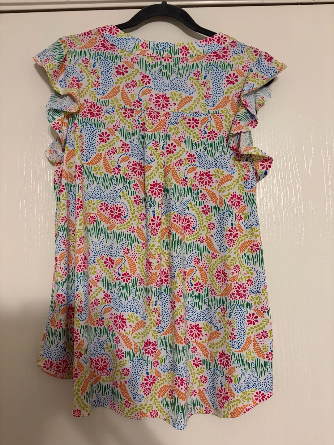 Dear Scarlett Flutter Sleeve Top Size L Multi-Color Abstract Floral 5