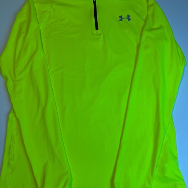 Under Armour Allseasongear 1/2 Zip Pullover Size S Neon Green