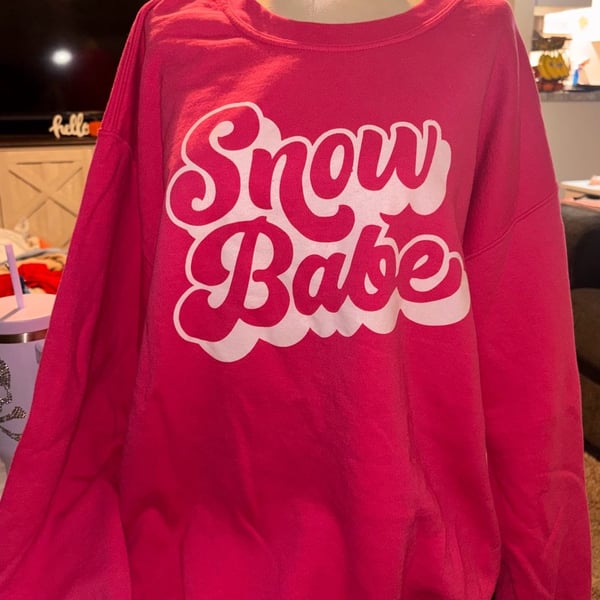 Gildan Snow Babe Oversized Sweatshirt