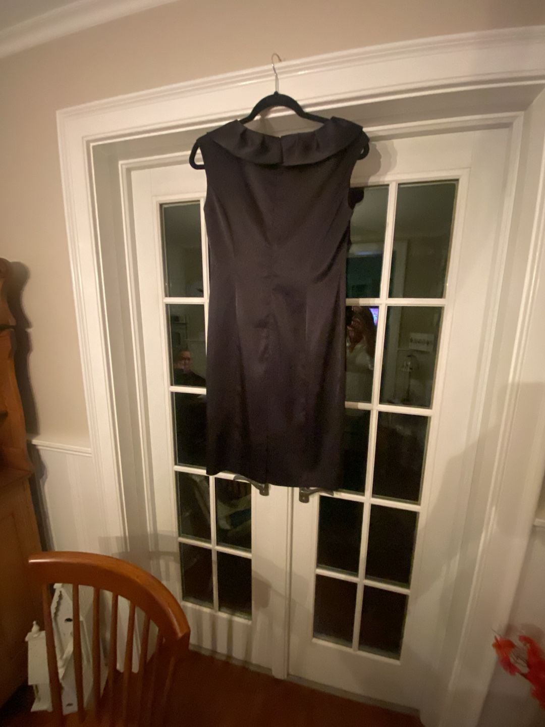 Jones New York Black Satin Ruffle V-Neck Dress 4