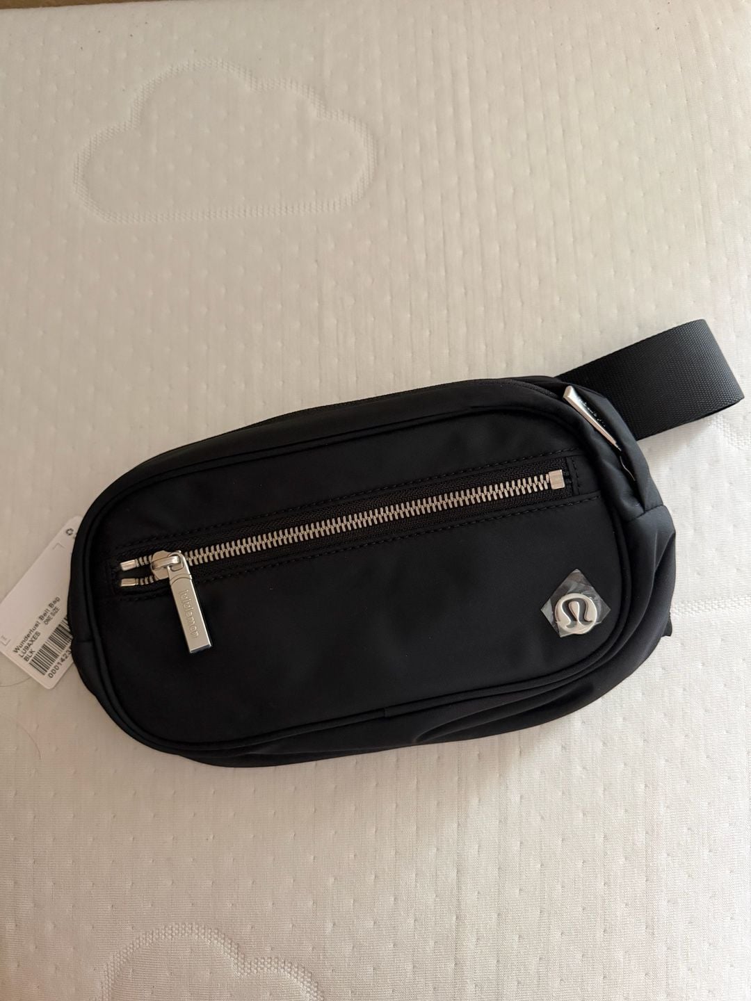 NWT Lululemon Wunderlust Belt Bag in Black 2