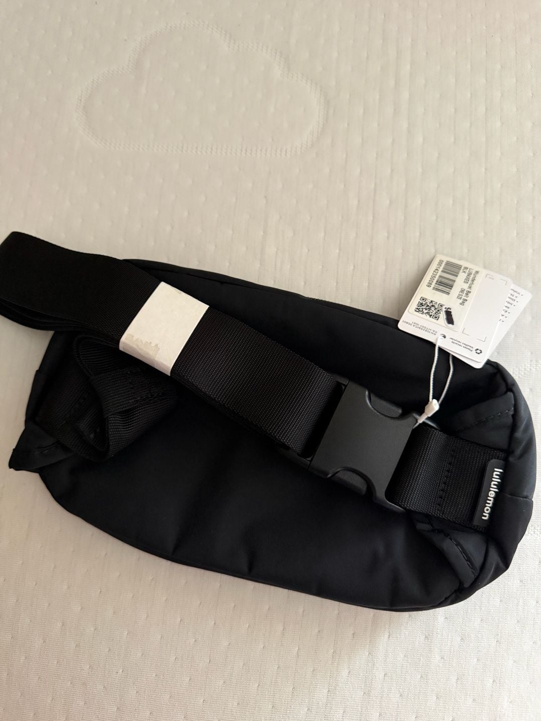 NWT Lululemon Wunderlust Belt Bag in Black 6